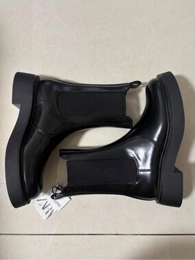 Zara Black Chunky Chelsea Platform Ankle Boots